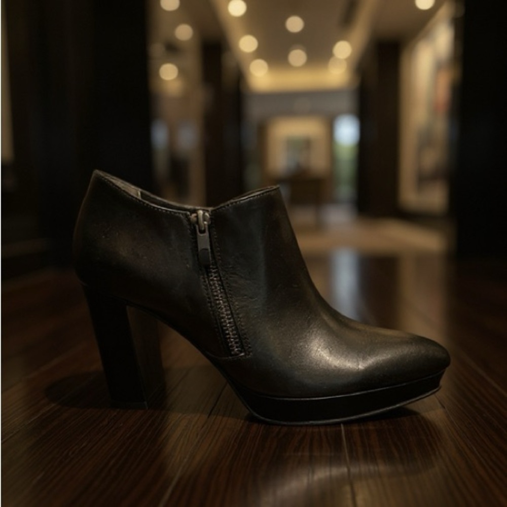 Franco Sarto Elegant Black Ankle Boots